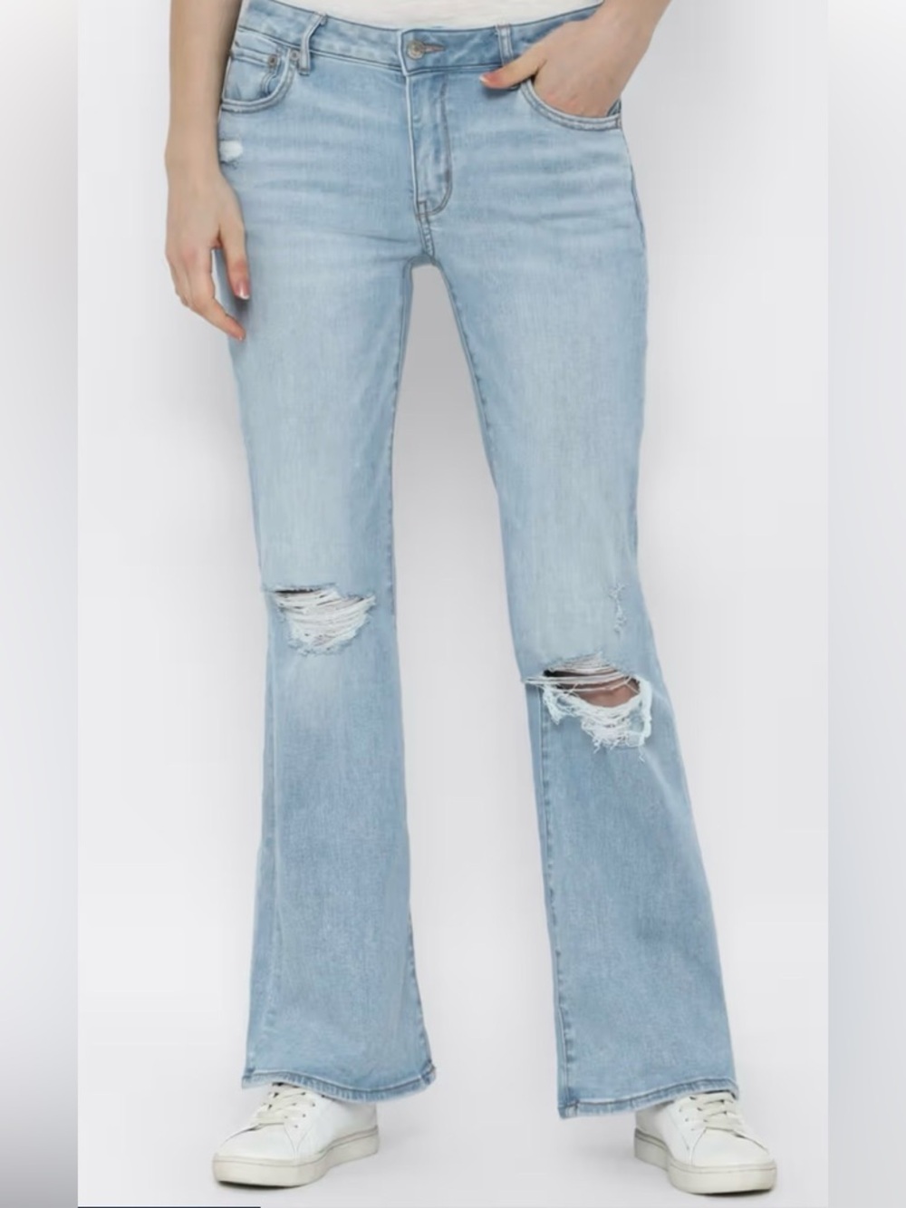American Eagle Light Wash Distressed Low Rise Flare Jeans 8 Reg